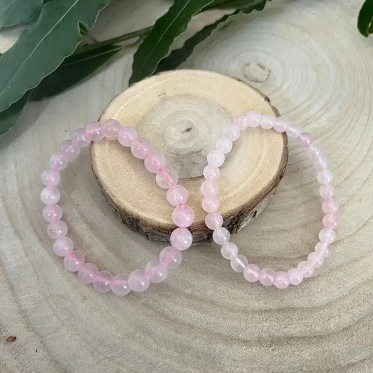 Bracelets en Quartz Rose - Amour et Douceur, faits de perles roses délicates pour un style élégant.