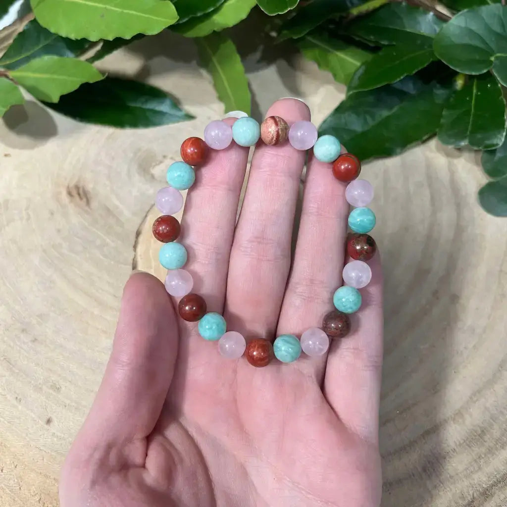 Bracelet Signe Capricorne en pierres multicolores avec des reflets apaisants pour un style unique