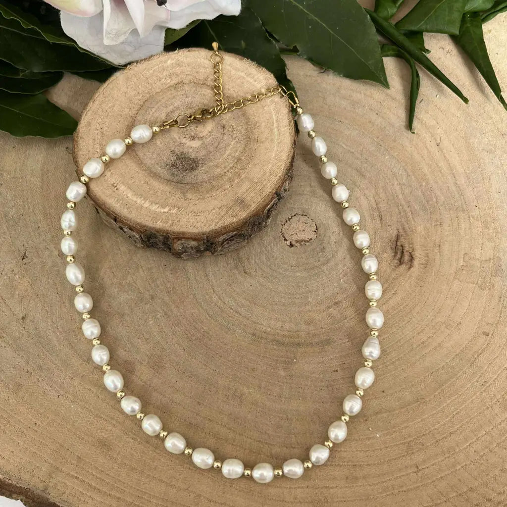 Collier Auréa en Perle d'Eau Douce en acier inoxydable, élégant et parfait pour toutes les occasions