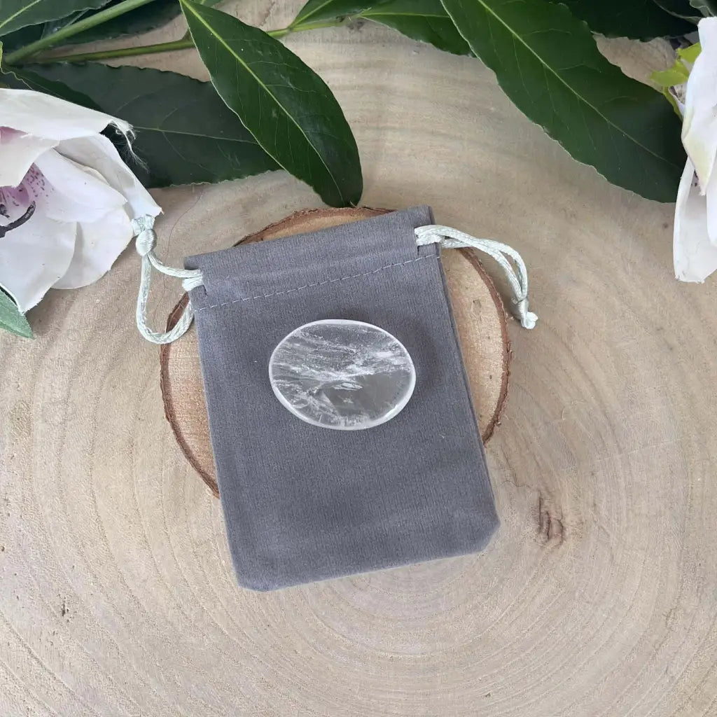 Galet de Pouce en Cristal de Roche Anti-Stress – Clarté