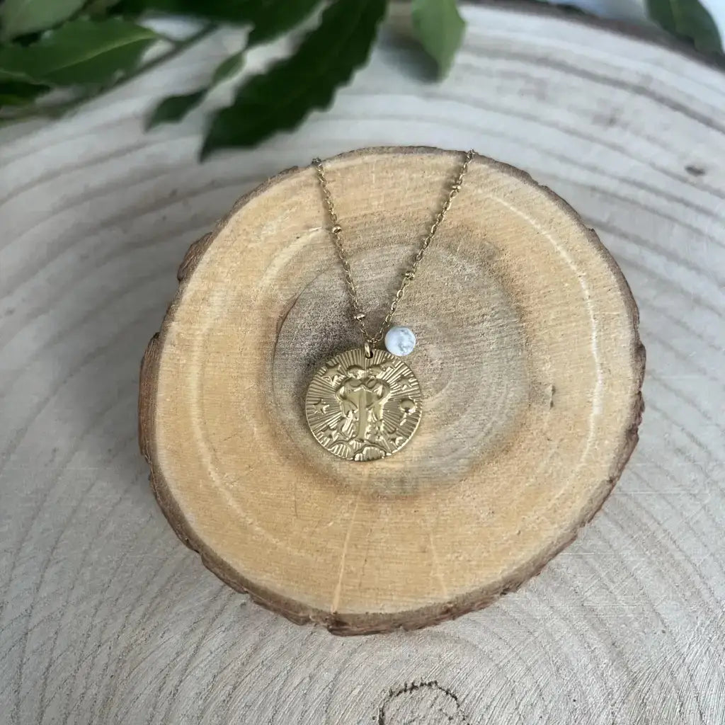 Pendentif Gémeaux avec Pierre de Pouvoir en or sur chaîne, élégant et symbolique pour les célibataires des Gémeaux