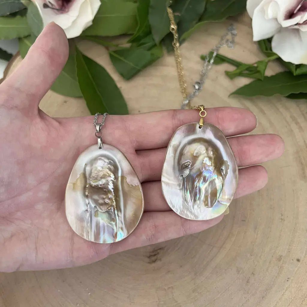 Pendentif Huître Perlière en Nacre Naturelle Collier