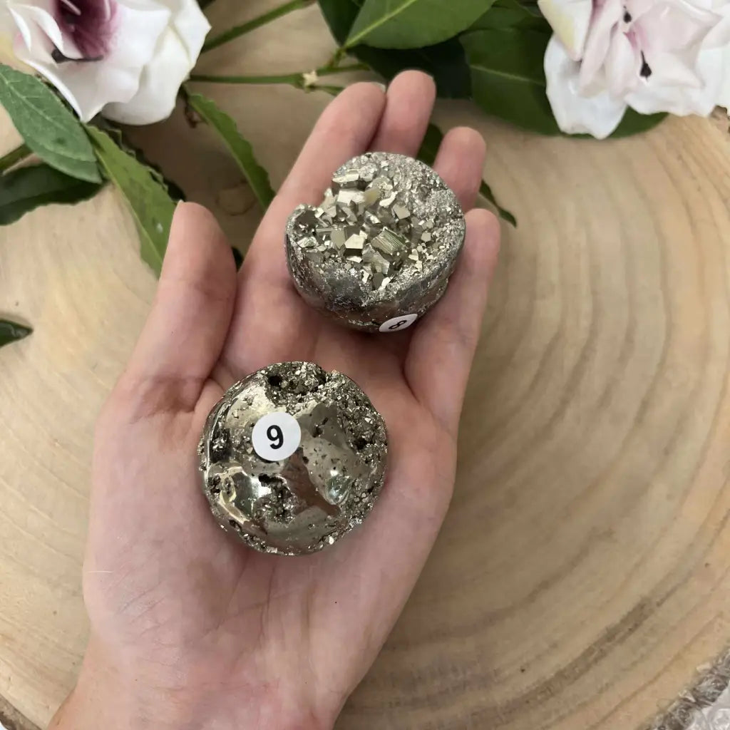 Sphère de Pyrite Brute – Un Trésor Naturel à Votre Portée