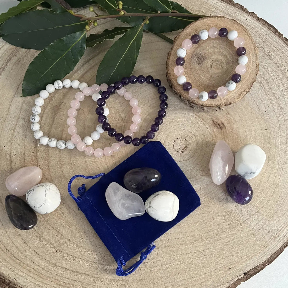 Bracelets et pierres naturelles howlite, améthyste et quartz rose pour 3 Pierres pour le Sommeil et le Stress