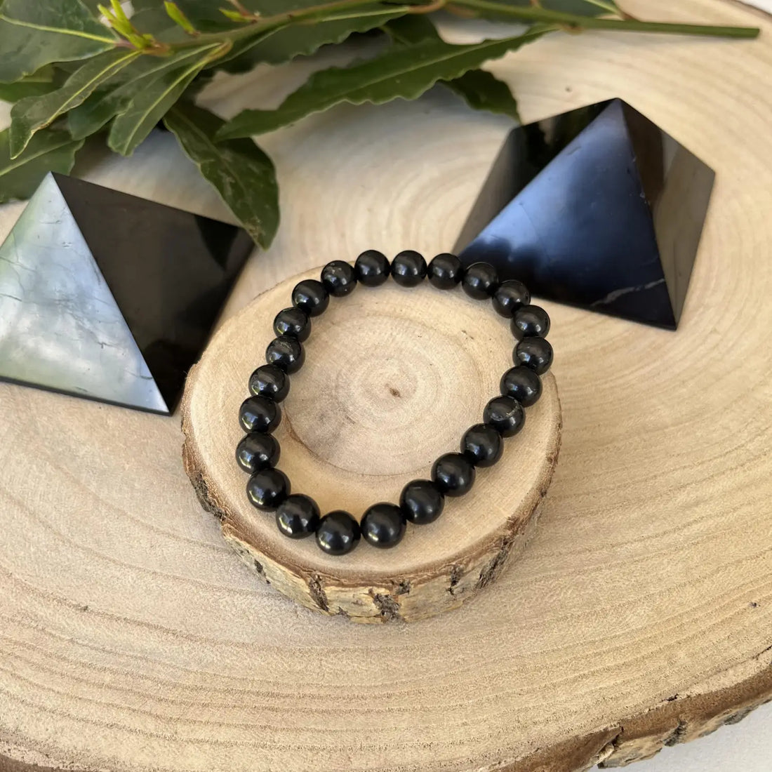 La Shungite: Une Pierre aux Vertus Multiples