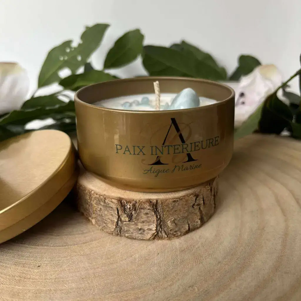 Bougie Paix Intérieure en Aigue-Marine avec pierre naturelle sur support en bois