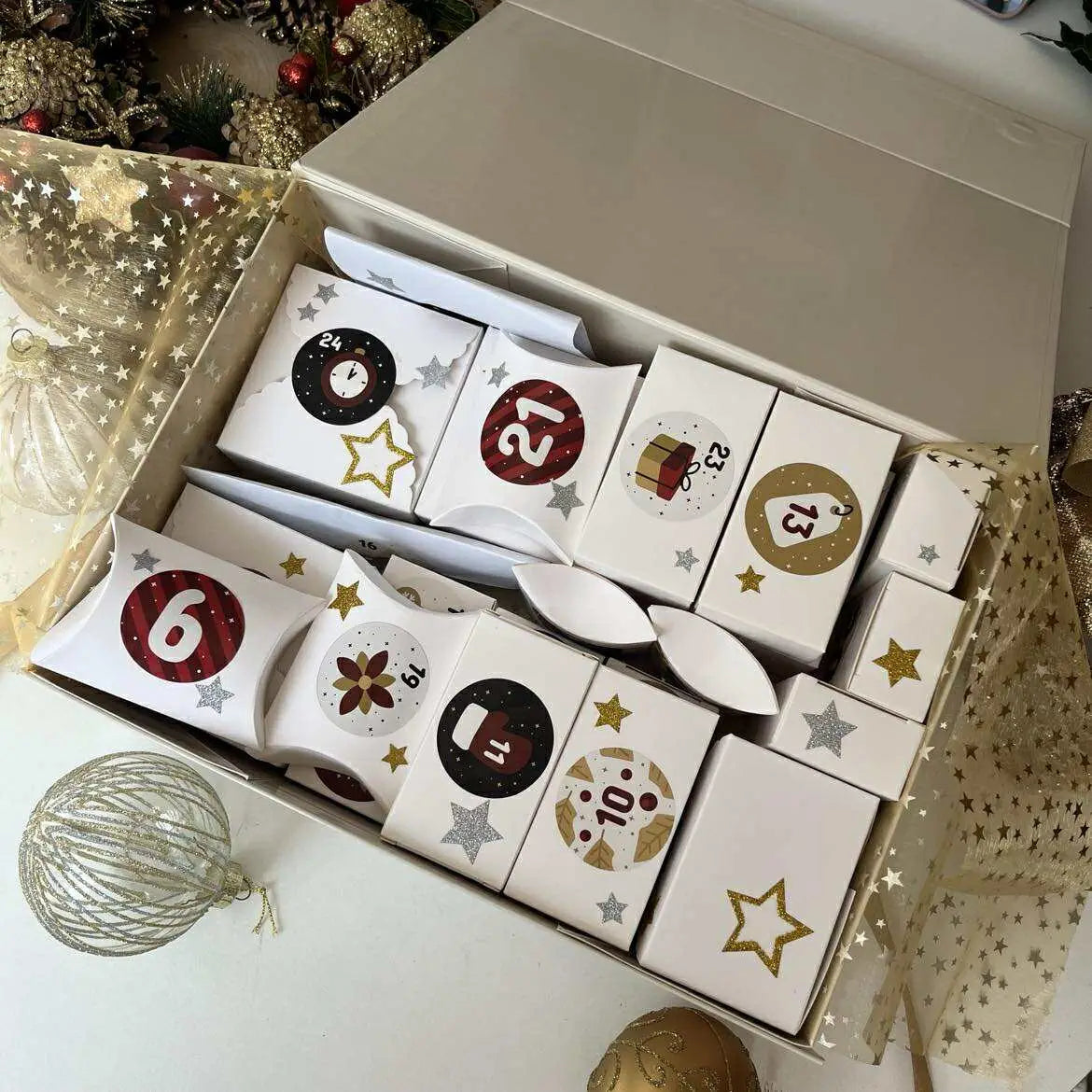 Calendrier de l'Avent 24 cases en pierres naturelles, coffret aimanté