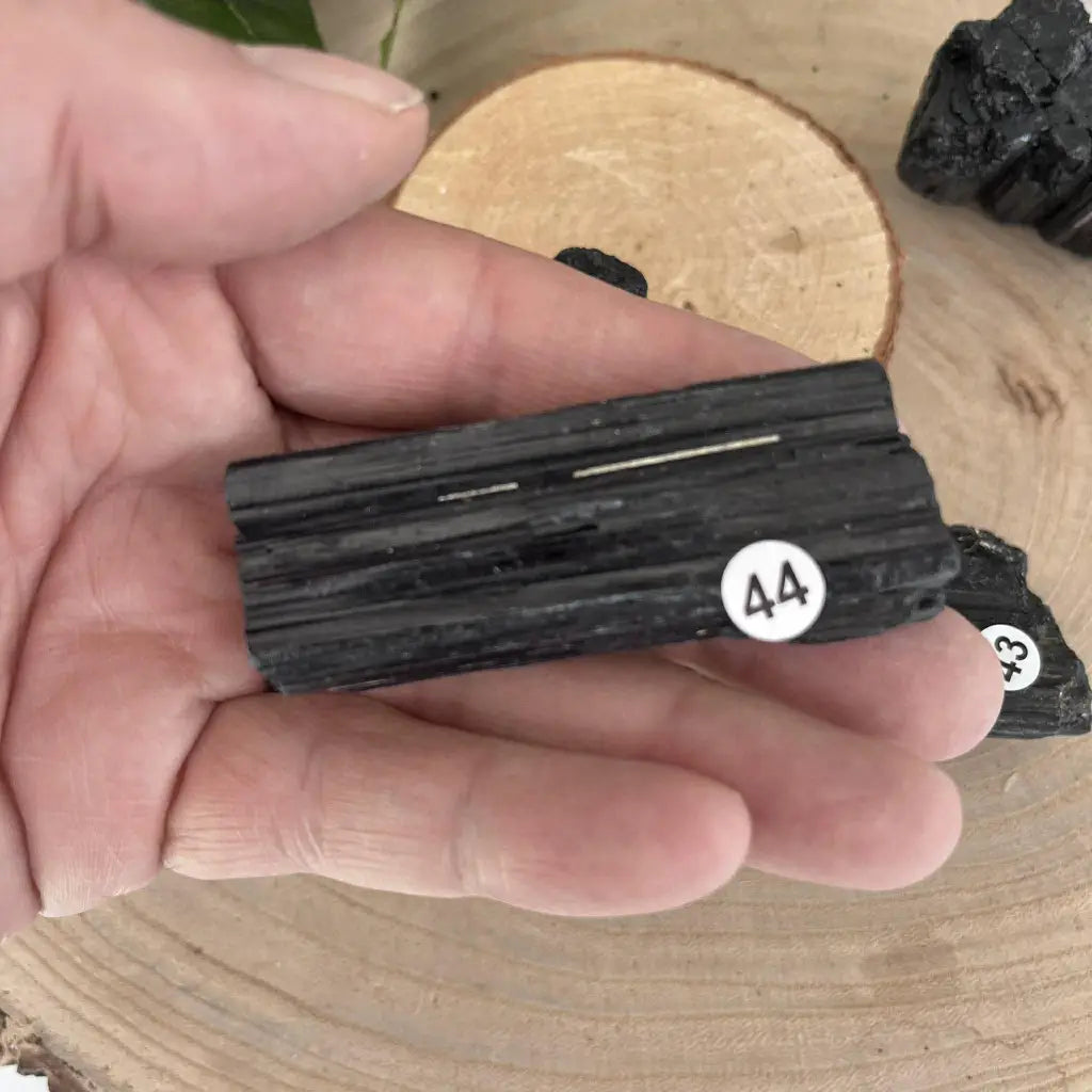 Pierre Brute Tourmaline Noire et Sa Force Naturelle - 44